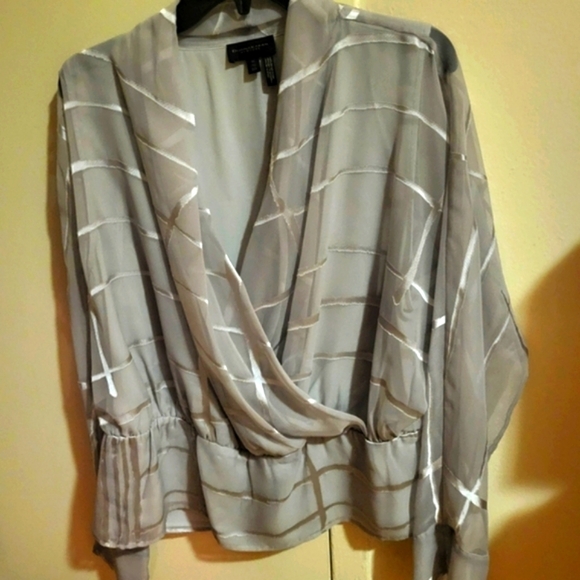 Donna Karan Tops - Amazing blouse